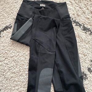 REI Black Leggings High Waist Stretchy Design and Leather Pockets